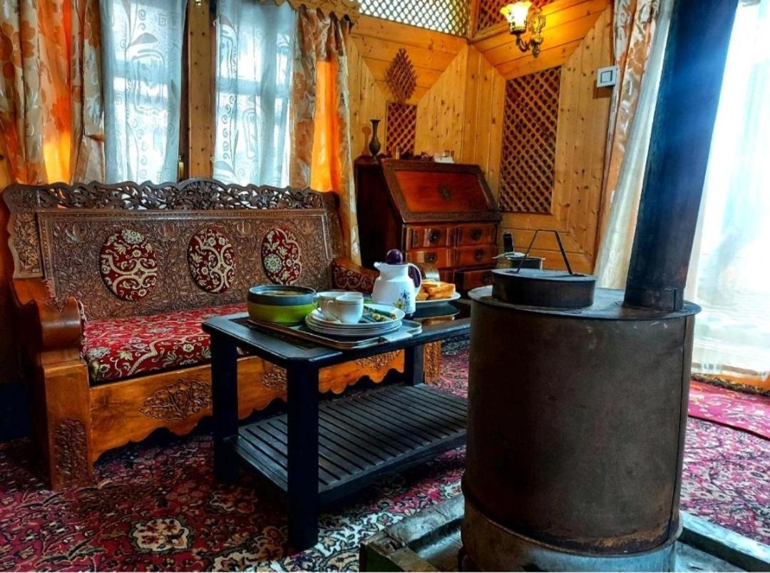 Lalarukh Group Of Houseboats Hotel Srinagar  Luaran gambar