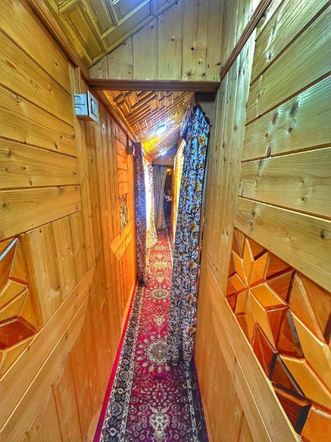 Lalarukh Group Of Houseboats Hotel Srinagar  Luaran gambar