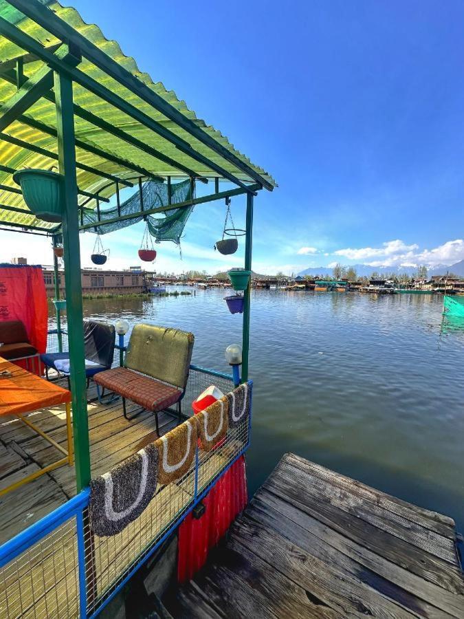 Lalarukh Group Of Houseboats Hotel Srinagar  Luaran gambar